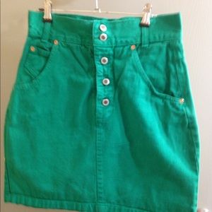 Green jean skirt in excellent condition